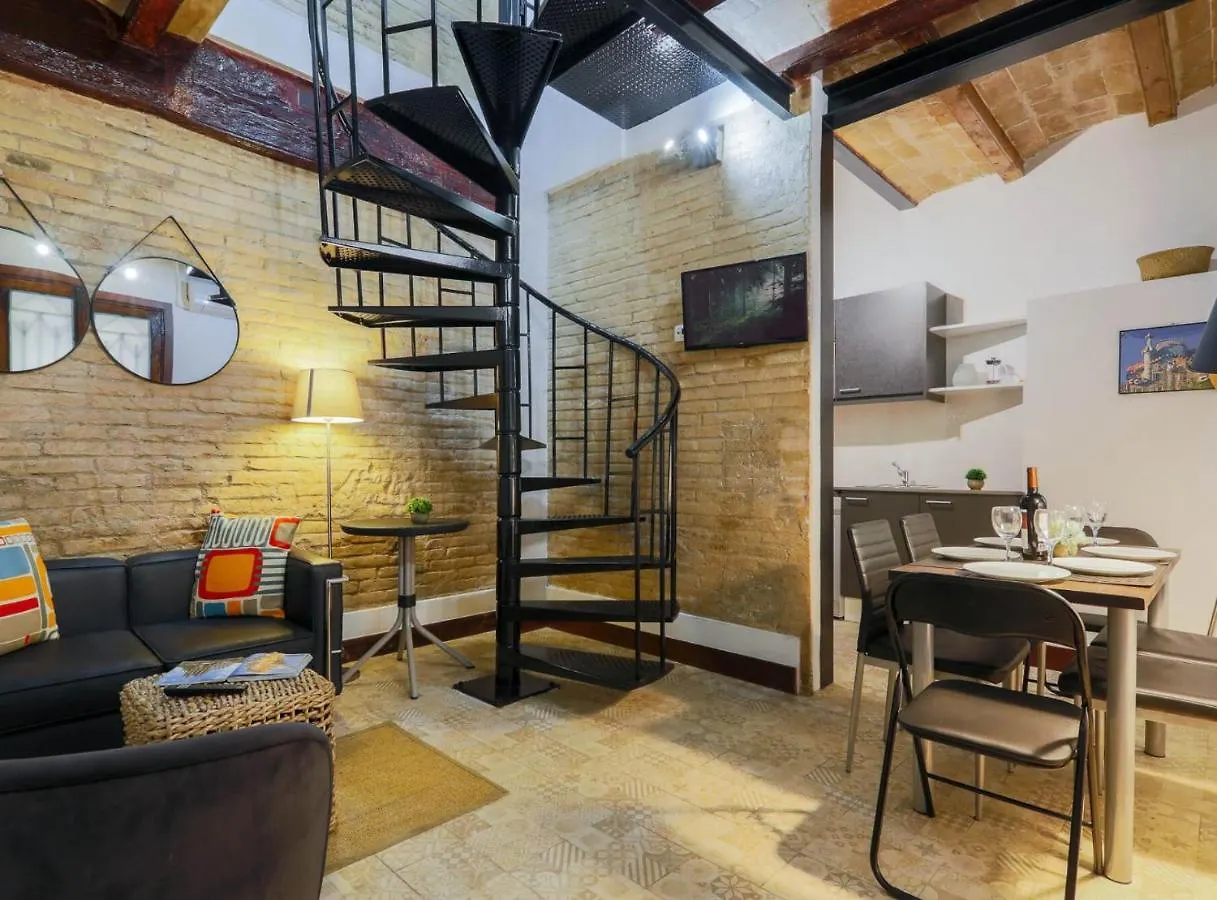 New Listing Duplex Near The Beach Barceloneta location