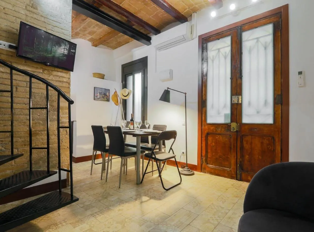New Listing Duplex Near The Beach Barceloneta Spain